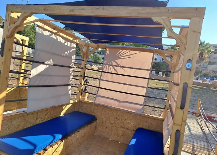 Liman Ξενοδοχείο *